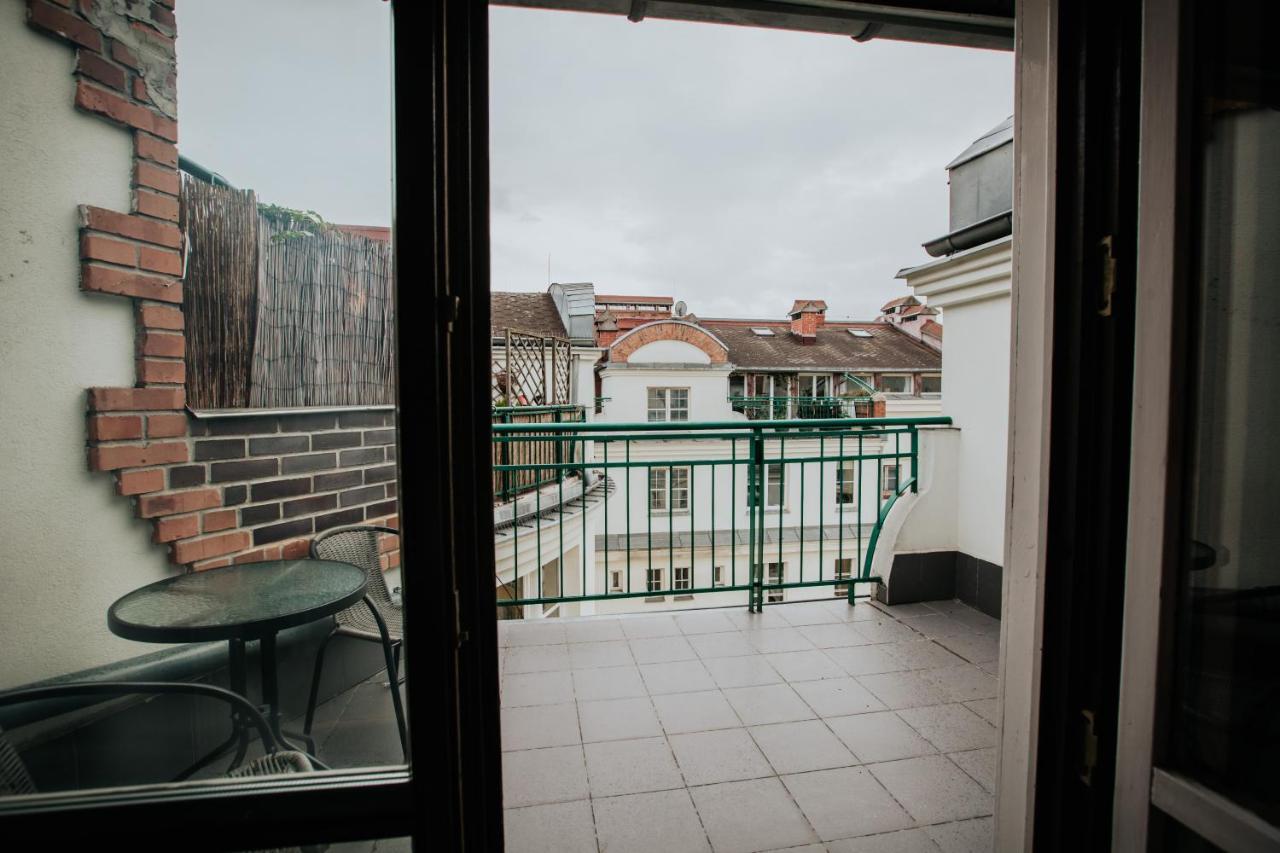 Green Wood Apartament Stara Ochota Варшава Экстерьер фото